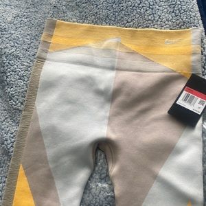 Nike sculpt lux tight fit High-rise leggings